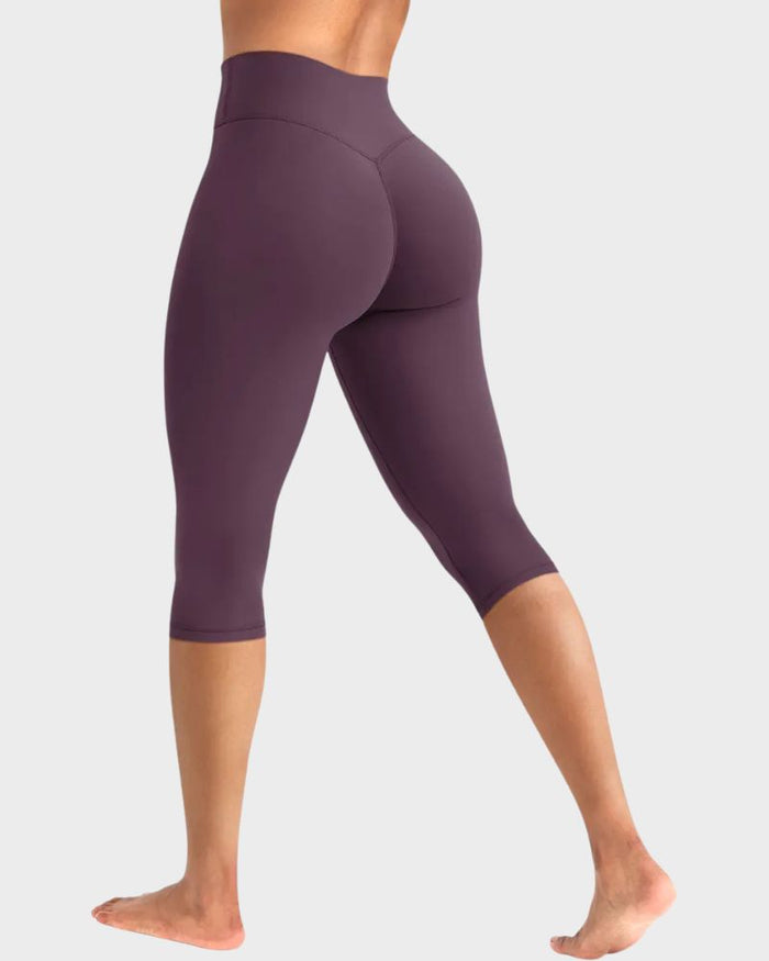 Women's High-Waisted Scrunch Capri Leggings Seamless Front