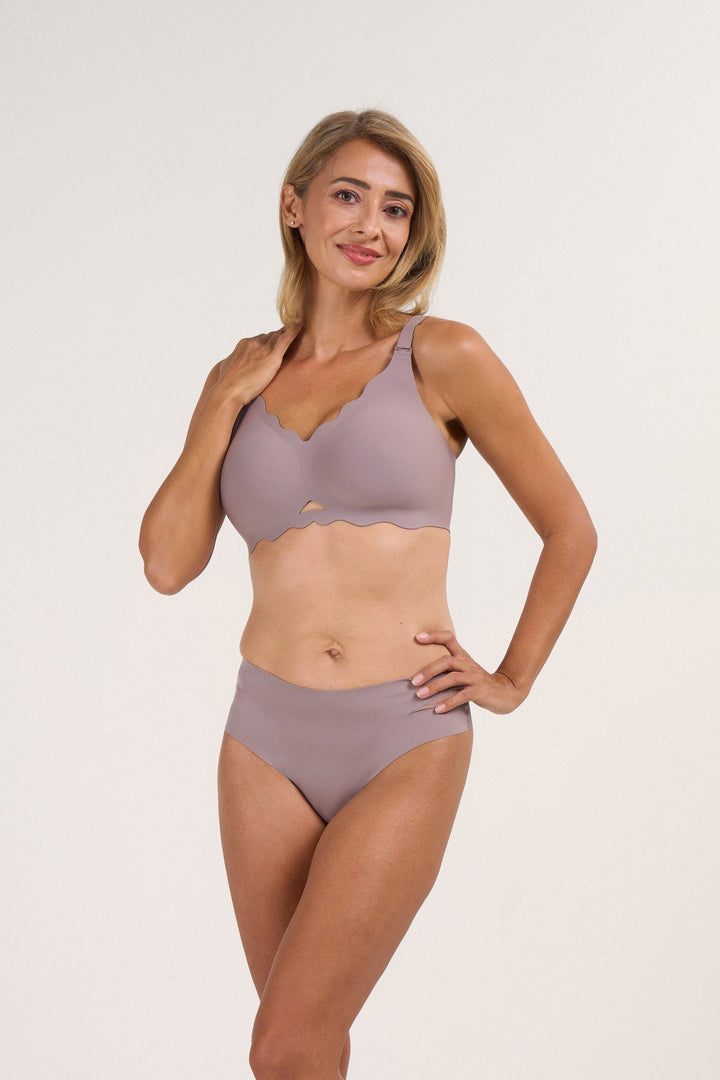 Scalloped Details Lift Bra